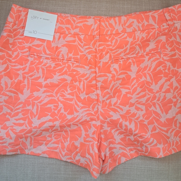 LOFT Coral and White Patterned High Waist Shorts - Picture 2 of 2